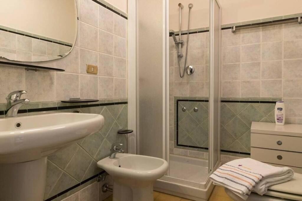Mario'S Apartament With Ac And Wifi Apartment Лука Екстериор снимка