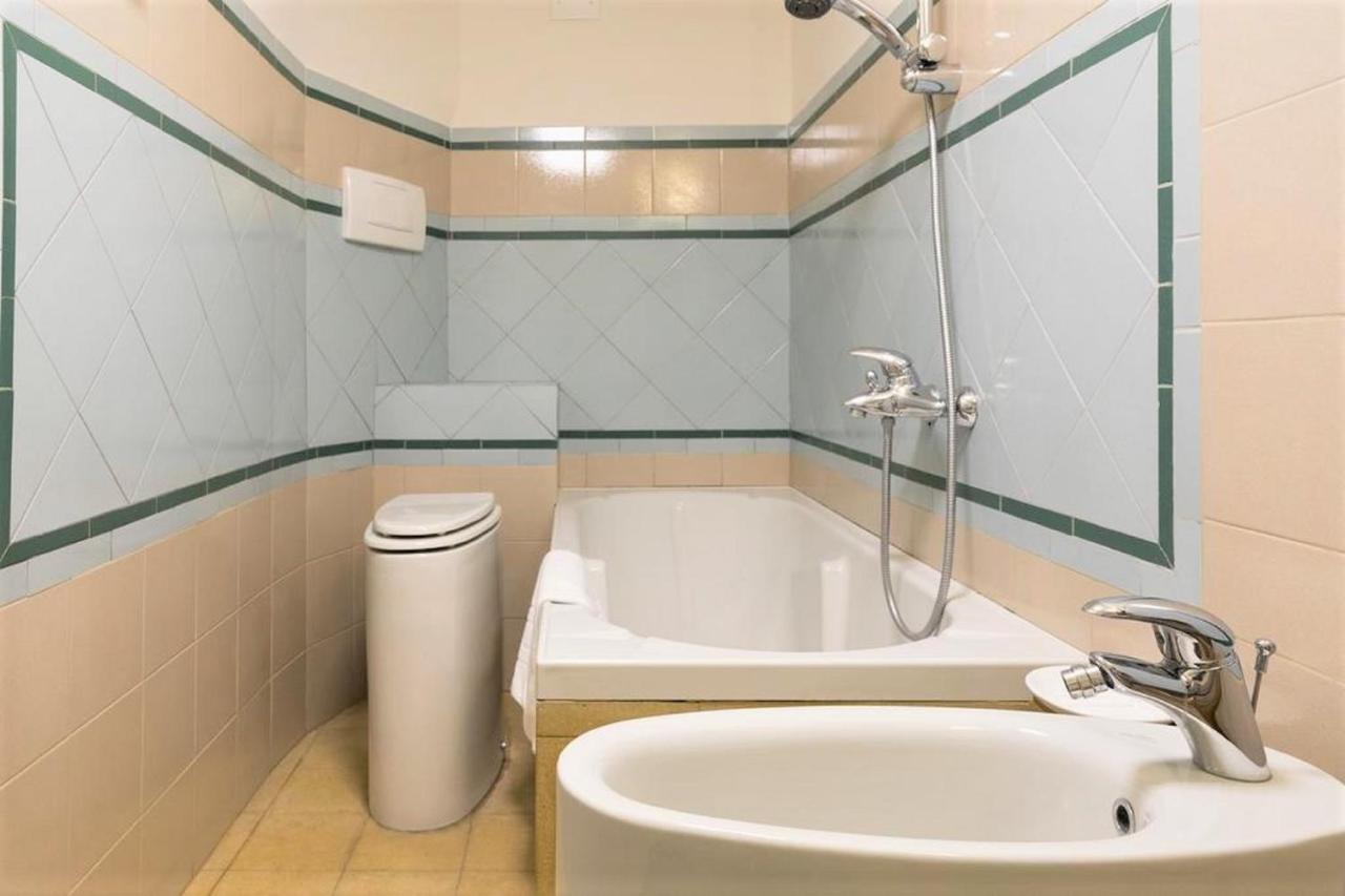 Mario'S Apartament With Ac And Wifi Apartment Лука Екстериор снимка